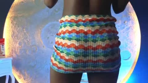 K L O E online show from 09-13-25, 12:38