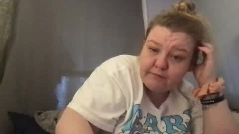 Snapshot of kmarie1196 chatting on 02-19-26, 06:04 kmarie1196 online show from 02-19-26, 06:04