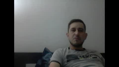 Snapshot of kmilo273079 chatting on 01-01-25, 12:32 juan online show from 01-01-25, 12:32