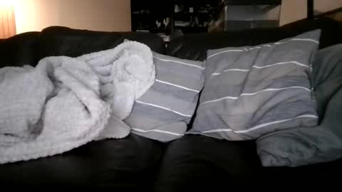 Knight3975 online show from 09-26-25, 02:32