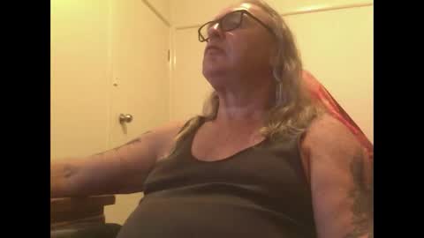 Snapshot of knobout chatting on 02-18-26, 08:54 knobout online show from 02-18-26, 08:54