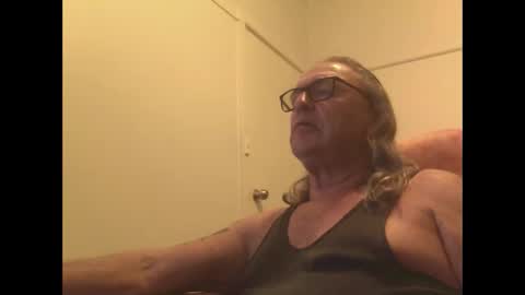 Snapshot of knobout chatting on 03-22-26, 11:13 knobout online show from 03-22-26, 11:13