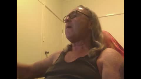 Snapshot of knobout chatting on 03-25-26, 09:15 knobout online show from 03-25-26, 09:15