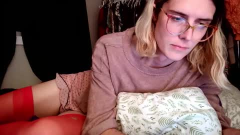 Snapshot of knottybadgirl chatting on 10-21-25, 03:29 knottybadgirl online show from 10-21-25, 03:29