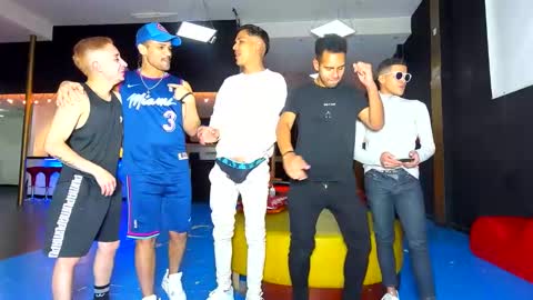 Snapshot of kobayaske chatting on 01-12-25, 12:07 kobayaske online show from 01-12-25, 12:07