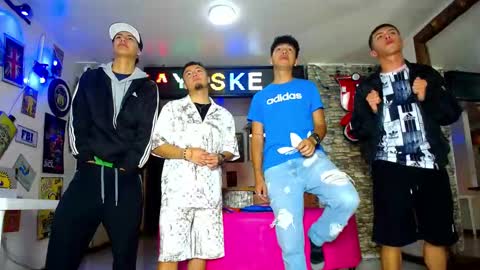 Snapshot of kobayaske chatting on 09-23-25, 10:46 kobayaske online show from 09-23-25, 10:46