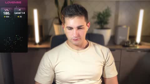 Snapshot of kochka25 chatting on 01-21-25, 01:50 Sweet boy online show from 01-21-25, 01:50