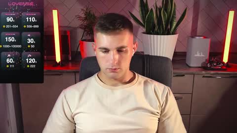 Snapshot of kochka25 chatting on 01-24-25, 08:11 Sweet boy online show from 01-24-25, 08:11