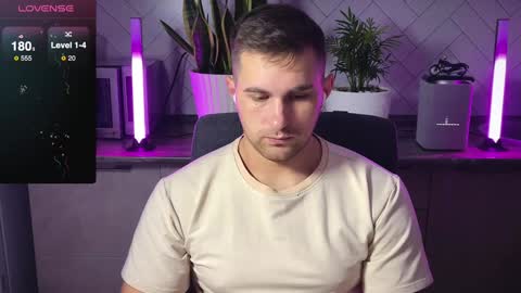 Snapshot of kochka25 chatting on 01-29-25, 07:04 Sweet boy online show from 01-29-25, 07:04