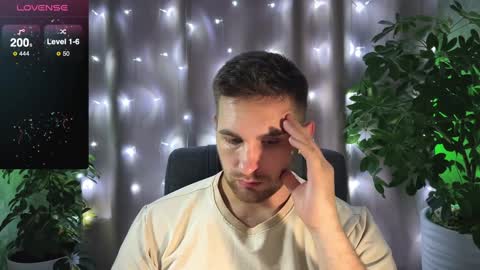 Snapshot of kochka25 chatting on 02-03-25, 07:10 Sweet boy online show from 02-03-25, 07:10