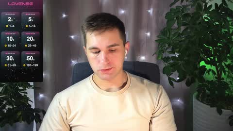 Snapshot of kochka25 chatting on 02-08-25, 06:43 Sweet boy online show from 02-08-25, 06:43