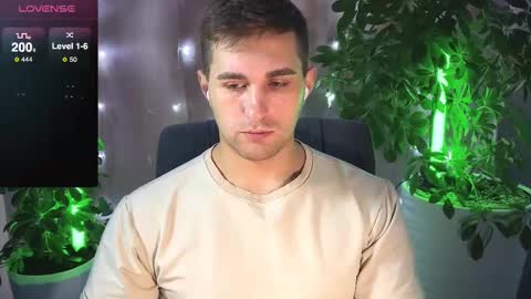 Snapshot of kochka25 chatting on 02-24-25, 08:38 Sweet boy online show from 02-24-25, 08:38