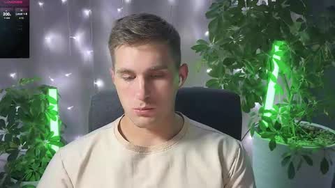 Snapshot of kochka25 chatting on 03-08-25, 10:24 Sweet boy online show from 03-08-25, 10:24