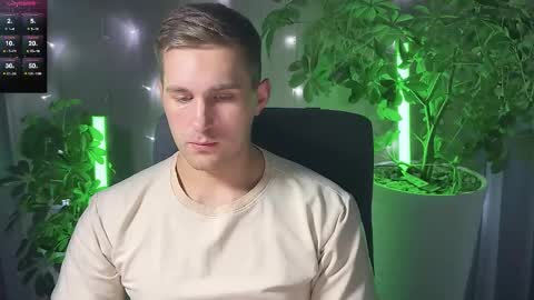 Snapshot of kochka25 chatting on 03-09-25, 06:00 Sweet boy online show from 03-09-25, 06:00