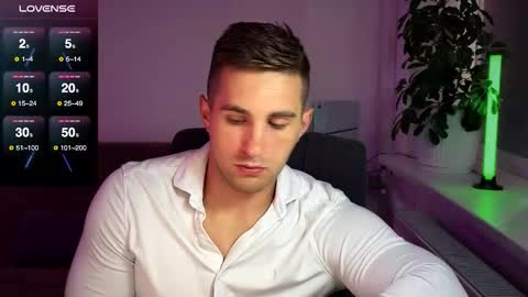 Snapshot of kochka25 chatting on 09-13-25, 08:58 Sweet boy online show from 09-13-25, 08:58