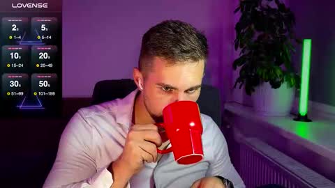 Snapshot of kochka25 chatting on 10-08-25, 09:56 Sweet boy online show from 10-08-25, 09:56