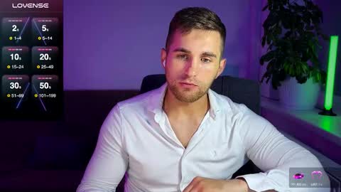 Snapshot of kochka25 chatting on 10-09-25, 09:13 Sweet boy online show from 10-09-25, 09:13