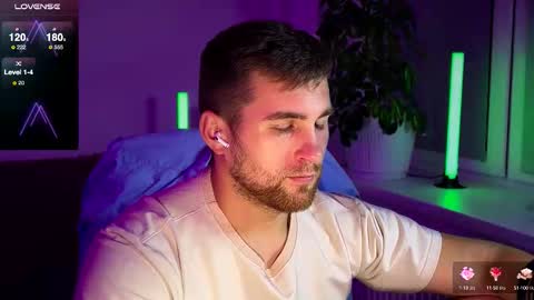 Snapshot of kochka25 chatting on 10-18-25, 05:03 Sweet boy online show from 10-18-25, 05:03