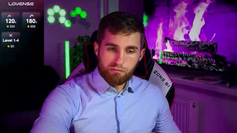 Snapshot of kochka25 chatting on 11-11-25, 03:56 Sweet boy online show from 11-11-25, 03:56