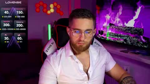 Snapshot of kochka25 chatting on 11-18-25, 04:55 Sweet boy online show from 11-18-25, 04:55