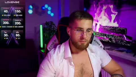 Snapshot of kochka25 chatting on 11-19-25, 04:18 Sweet boy online show from 11-19-25, 04:18