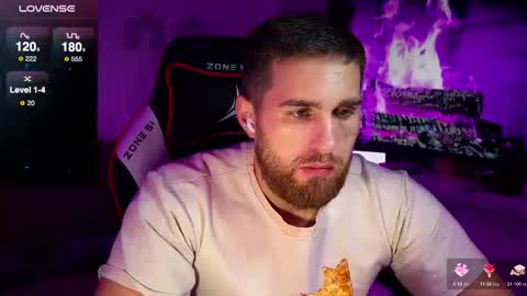 Snapshot of kochka25 chatting on 11-26-25, 10:33 Sweet boy online show from 11-26-25, 10:33