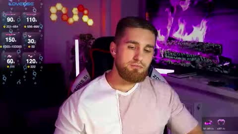 Snapshot of kochka25 chatting on 12-15-25, 06:56 Sweet boy online show from 12-15-25, 06:56