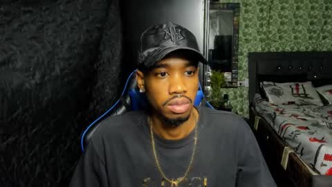 Snapshot of kofi_exotic_ chatting on 11-30-25, 12:25 kofi online show from 11-30-25, 12:25