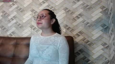 Snapshot of koko15_ chatting on 05-30-26, 12:46 Koko online show from 05-30-26, 12:46