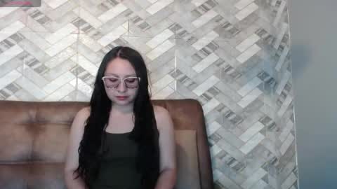 Snapshot of koko15_ chatting on 05-31-26, 11:17 Koko online show from 05-31-26, 11:17