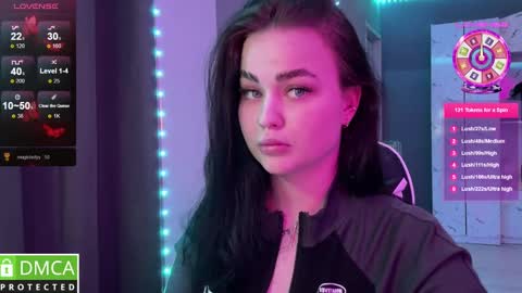 Mia online show from 02-06-25, 07:51