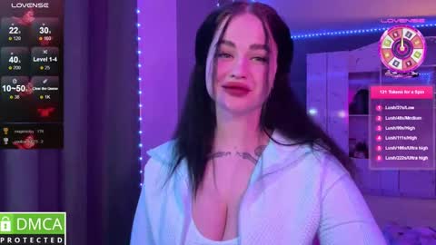 Mia online show from 02-21-25, 12:38