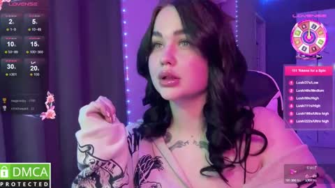 Mia online show from 02-24-25, 09:10