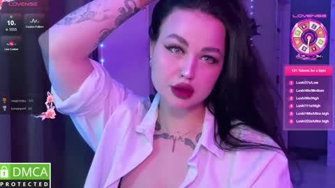 Mia online show from 03-08-25, 01:50