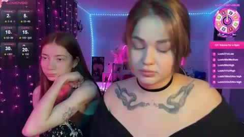 Mia online show from 11-28-25, 07:22