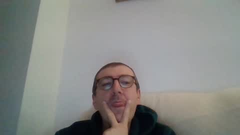 Snapshot of kolesie7 chatting on 12-11-24, 06:20 JUAN CARLOS online show from 12-11-24, 06:20