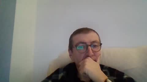 Snapshot of kolesie7 chatting on 12-19-24, 08:02 JUAN CARLOS online show from 12-19-24, 08:02