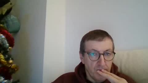 Snapshot of kolesie7 chatting on 01-01-25, 06:27 JUAN CARLOS online show from 01-01-25, 06:27