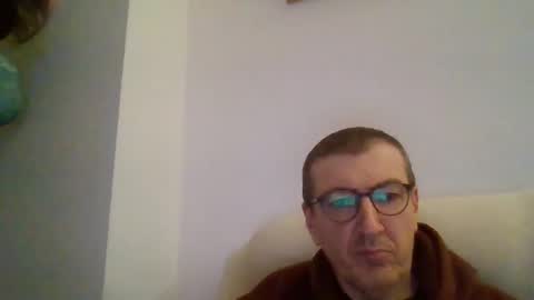 Snapshot of kolesie7 chatting on 02-21-25, 07:10 JUAN CARLOS online show from 02-21-25, 07:10
