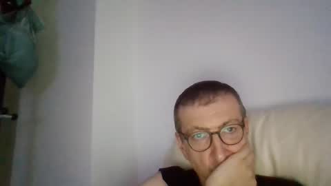 Snapshot of kolesie7 chatting on 09-10-25, 05:46 JUAN CARLOS online show from 09-10-25, 05:46