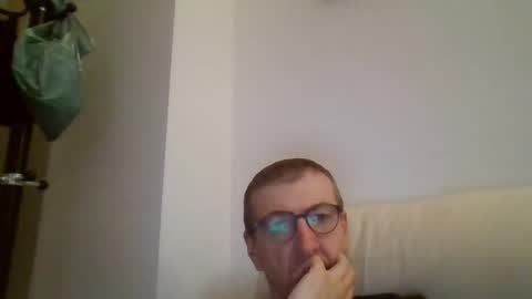 Snapshot of kolesie7 chatting on 09-15-25, 08:20 JUAN CARLOS online show from 09-15-25, 08:20