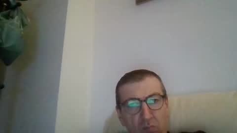 Snapshot of kolesie7 chatting on 09-17-25, 09:27 JUAN CARLOS online show from 09-17-25, 09:27