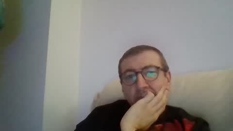 Snapshot of kolesie7 chatting on 09-26-25, 06:45 JUAN CARLOS online show from 09-26-25, 06:45