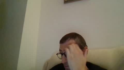 Snapshot of kolesie7 chatting on 10-10-25, 06:51 JUAN CARLOS online show from 10-10-25, 06:51