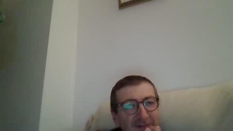 Snapshot of kolesie7 chatting on 10-11-25, 10:19 JUAN CARLOS online show from 10-11-25, 10:19