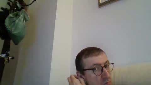 Snapshot of kolesie7 chatting on 10-14-25, 06:31 JUAN CARLOS online show from 10-14-25, 06:31