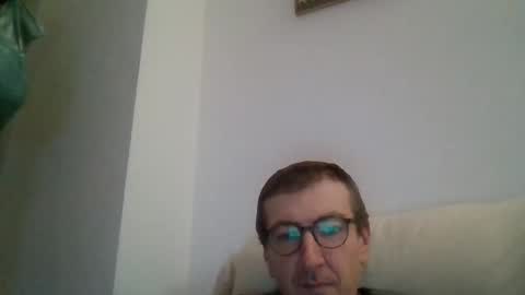 Snapshot of kolesie7 chatting on 10-20-25, 09:26 JUAN CARLOS online show from 10-20-25, 09:26