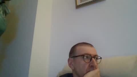 Snapshot of kolesie7 chatting on 10-23-25, 06:50 JUAN CARLOS online show from 10-23-25, 06:50