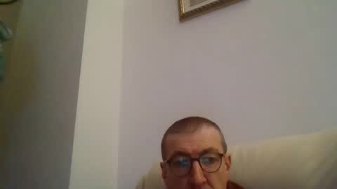 Snapshot of kolesie7 chatting on 10-30-25, 11:16 JUAN CARLOS online show from 10-30-25, 11:16