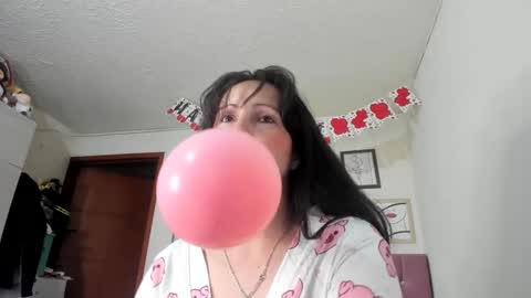 Snapshot of konie_hot chatting on 02-19-25, 11:04 konie Diaz online show from 02-19-25, 11:04